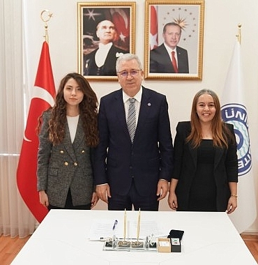 vr-teknolojisi-kullanilarak-cocuklarin-kalp-kateterizasyonu-oncesi-yasadiklari-korku-azaltilacak.jpg