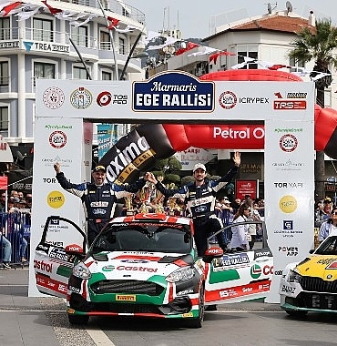 castrol-ford-team-turkiye-ege-rallisinde-podyumda.jpg