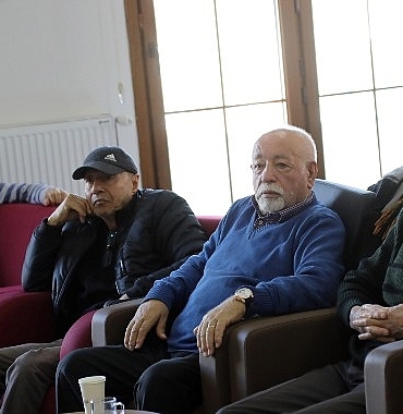 yas-almis-cankayalilarin-bulusma-noktasi-bahar-evleri.jpg