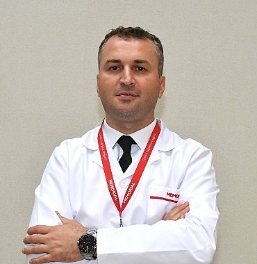 bacakta-agirlik-hissi-ve-kasinti-varis-habercisi-olabilir.jpg