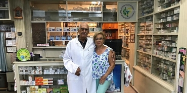 eczacilik-ile-yarim-asirlik-sifa-yolculugu.jpg