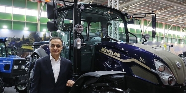 new-holland-konya-tarim-fuarinda-ciftcilere-t580b-traktor-kazanma-sansi-sunuyor.jpg