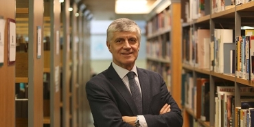 toplumlar-da-caresizligi-ogreniyor.jpg